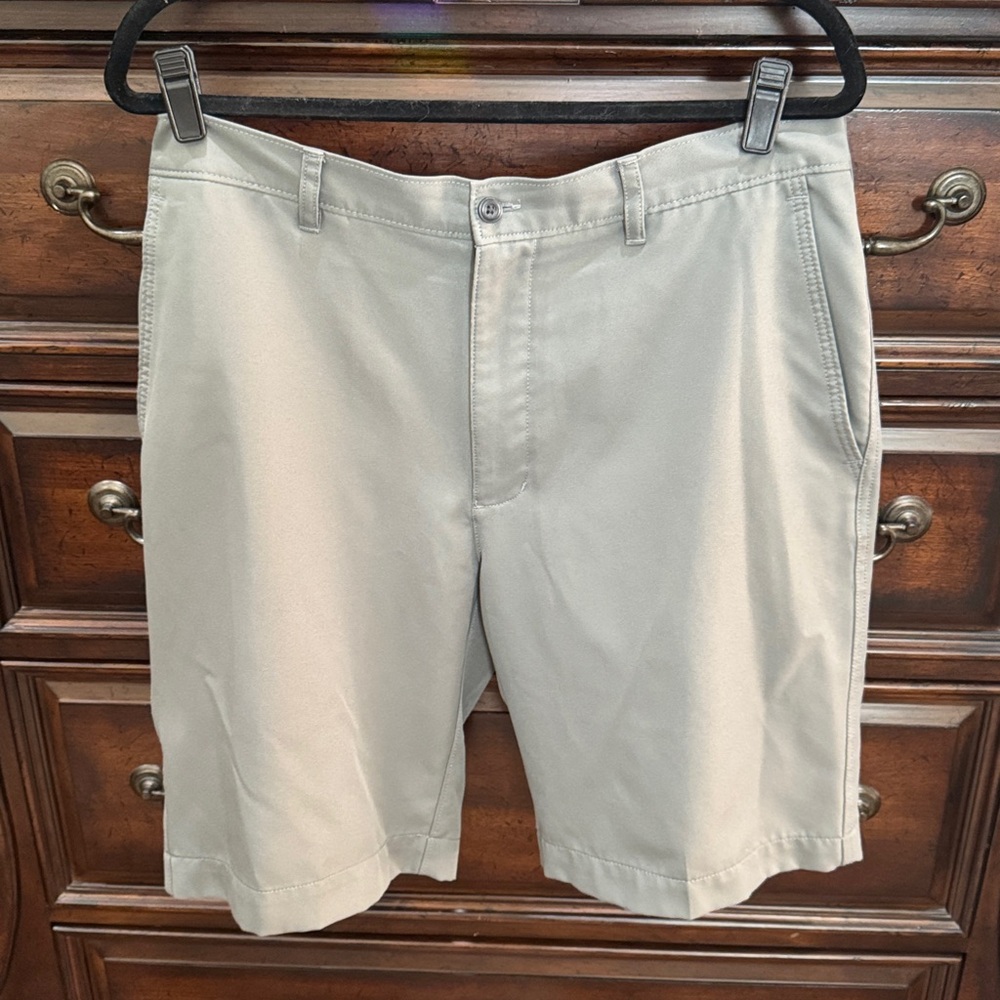 PGA TOUR Mens 100% polyester golf shorts